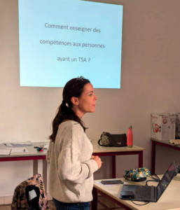 Marie la formatrice d'AutisMeGuider